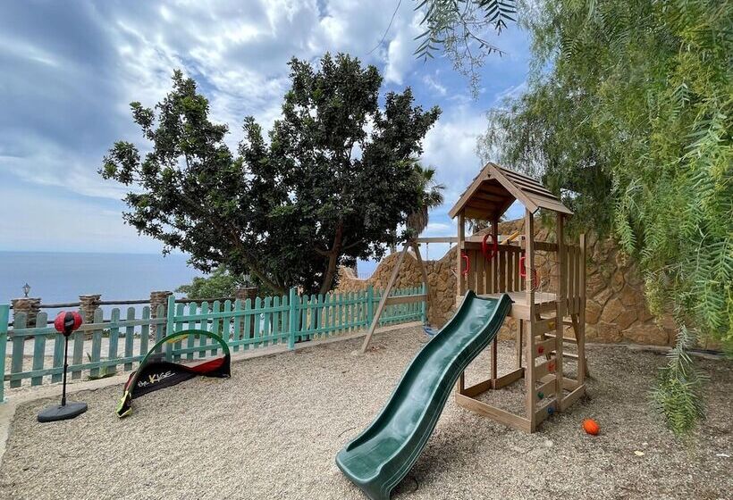 Belvilla By Oyo La Suerte Crisantemo