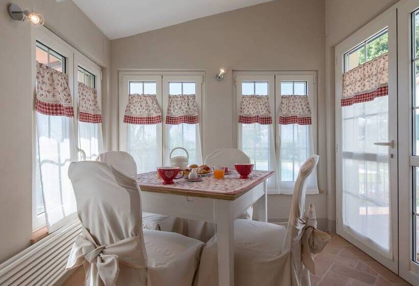 Belvilla By Oyo Limonaia