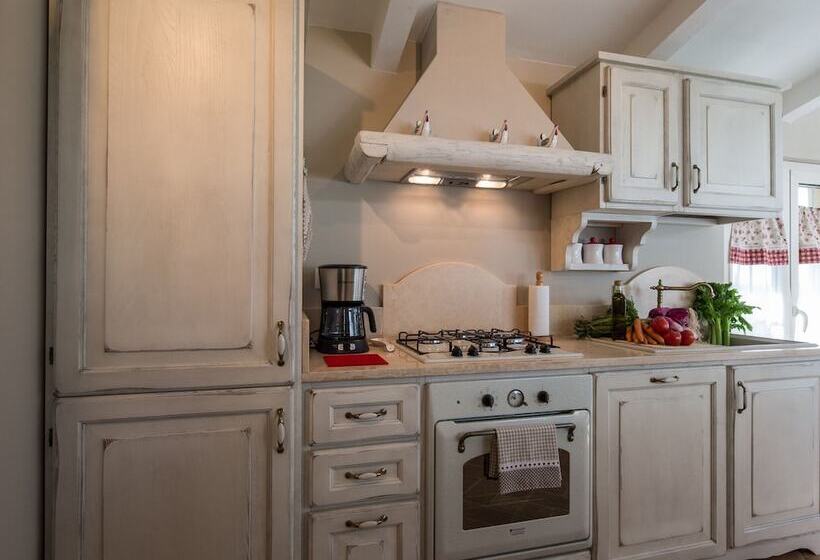 Belvilla By Oyo Limonaia