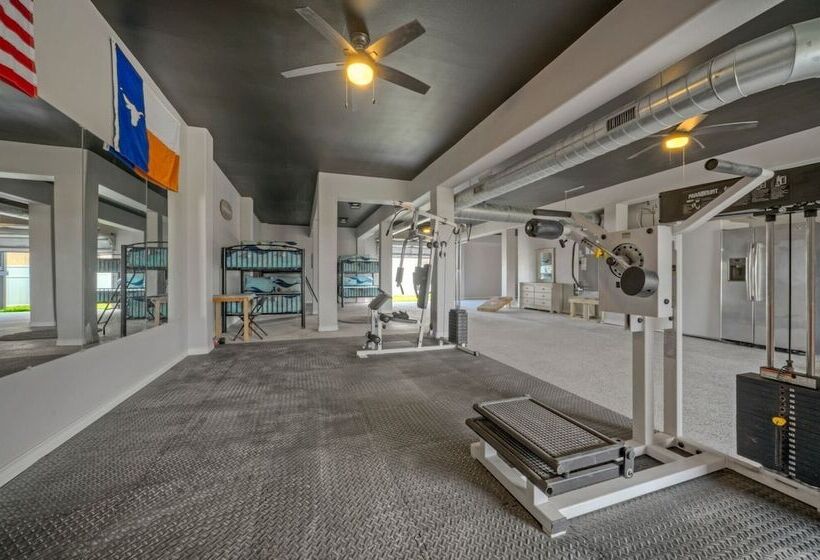 Billiards & Beaches By Avantstay Cart Boardwalk + Pool Table