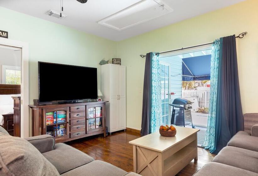 Blue Heron By Avantstay Pool & Bbq In Key West