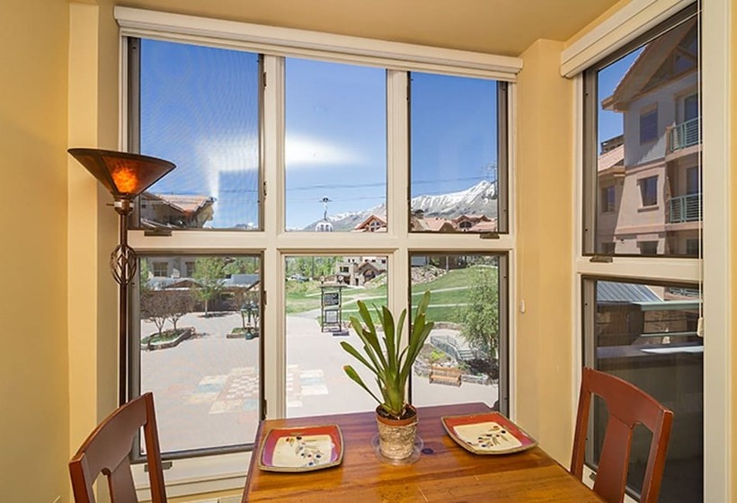 Blue Mesa Lodge 32a By Avantstay Located In The Heart Of Mountain Village W/ Prime Skiing Access