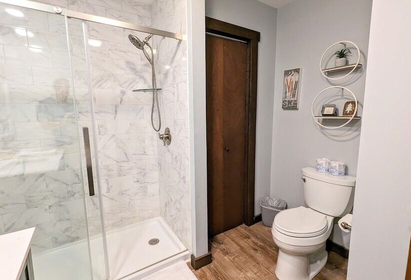 Boulder Pointe By Avantstay Deck & Forest Views, Boulder Lake Club Passes