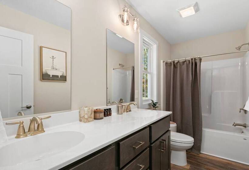 Bradford By Avantstay 10 Minutes To Downtown