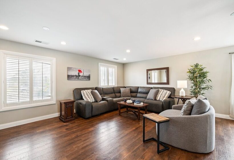 Breathtaking Meadows By Avantstay Temecula Group Retreat Pool, Pickleball, Firepit, Hot Tub