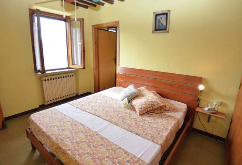 Casale On The Hills Between Lucca And The Sea, With Garden And Swimming Pool