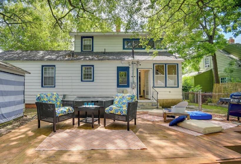 Charming Hampton Home ~ 7 Mi To Buckroe Beach!