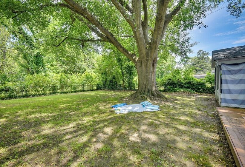 Charming Hampton Home ~ 7 Mi To Buckroe Beach!