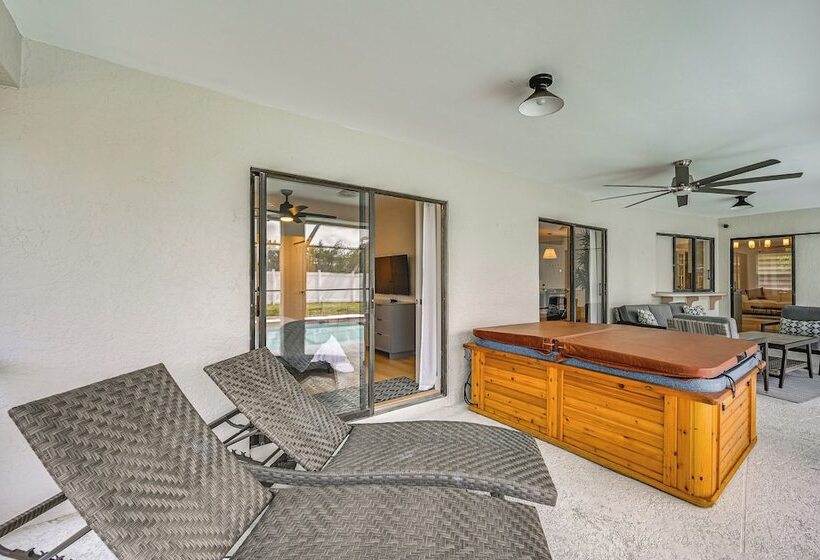 Chic Naples Home W/ Pool & Hot Tub, 4 Mi To Beach!