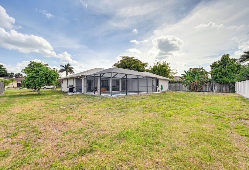 Chic Naples Home W/ Pool & Hot Tub, 4 Mi To Beach!