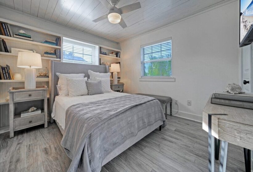 Private Pool, Yard W/ Fire Pit, Near The Beach Coasta Rita By Avantstay