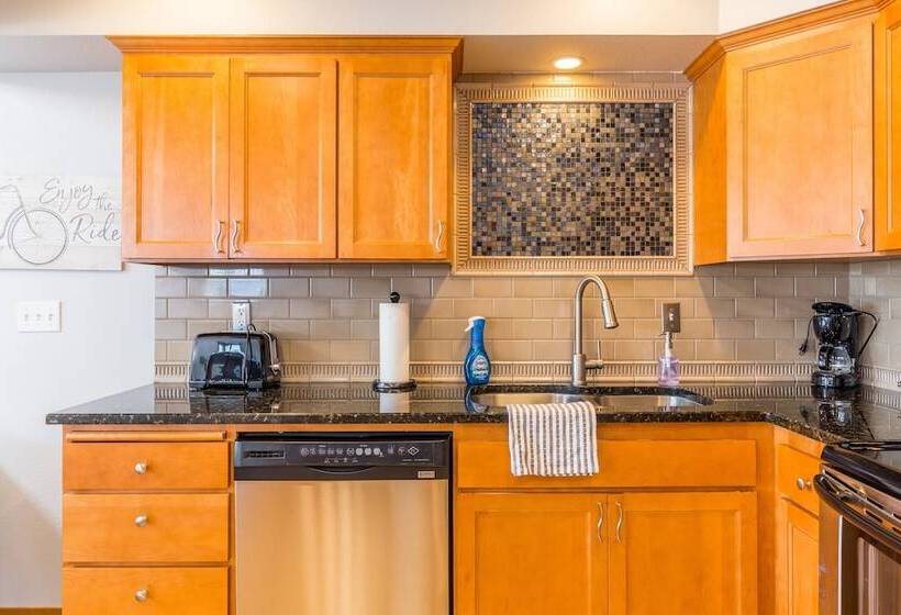 Coastal Chic Beach Condo By Avantstay Balcony