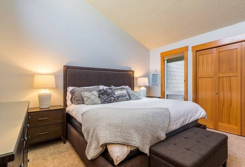 Coastal Chic Beach Condo By Avantstay Balcony