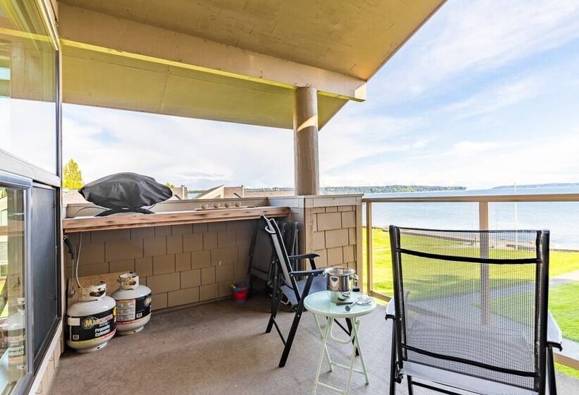 Coastal Chic Beach Condo By Avantstay Balcony