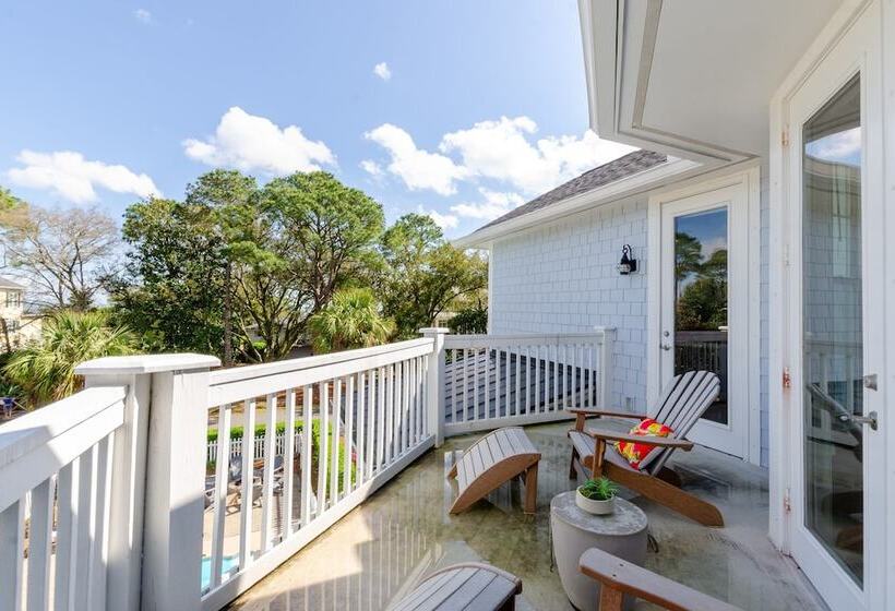 Cobalt Coast By Avantstay 7bdr, Steps From Beach