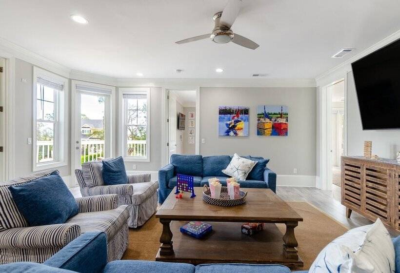 Cobalt Coast By Avantstay 7bdr, Steps From Beach