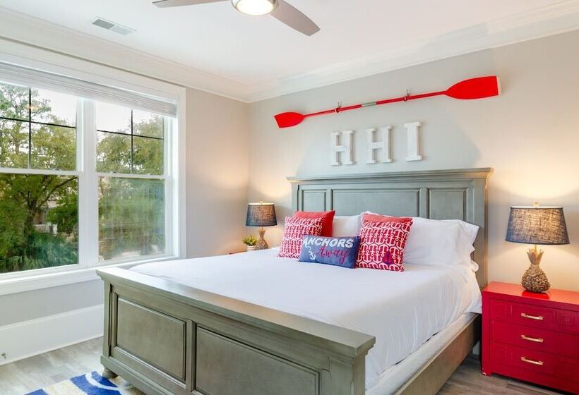 Cobalt Coast By Avantstay 7bdr, Steps From Beach