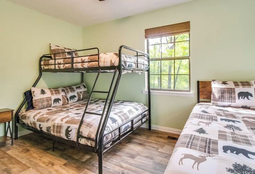 Cotter Home W/ Deck ~ 1 Mi To Big Spring Park!