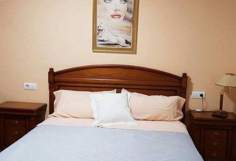 Country House In Rada With Private Pool