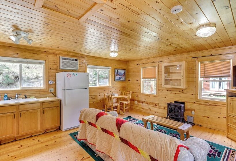 Pets Welcome: Cozy Cabin W/ Deck In Deadwood!
