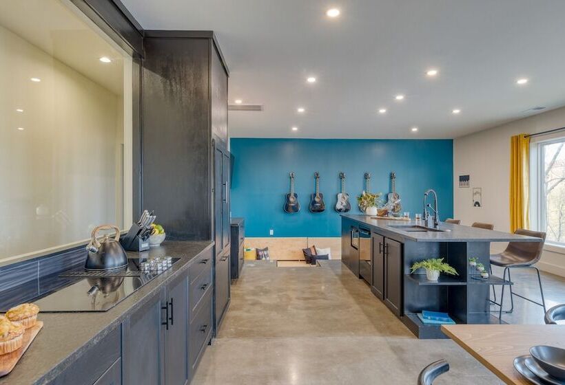 Dark Horse By Avantstay Hot Tub, Balcony, Views