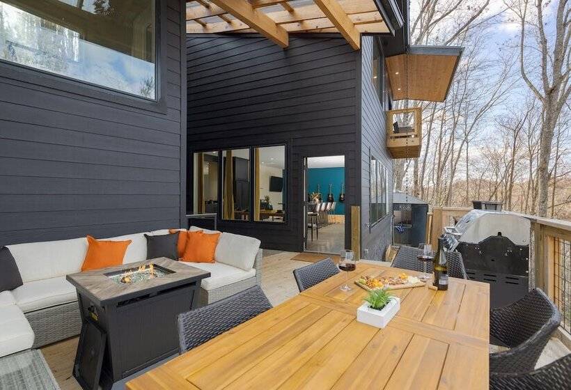 Dark Horse By Avantstay Hot Tub, Balcony, Views