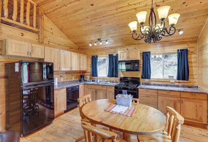 Deadwood Cabin W/ Foosball Table, Near Sanford Lab