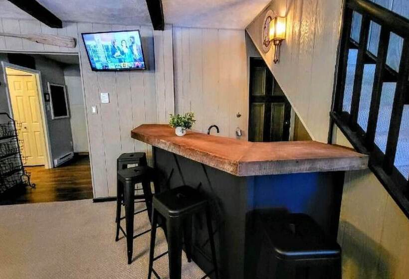 Double Diamond Lodge By Avantstay Group Escape W/ Firepit, Patio, Activities