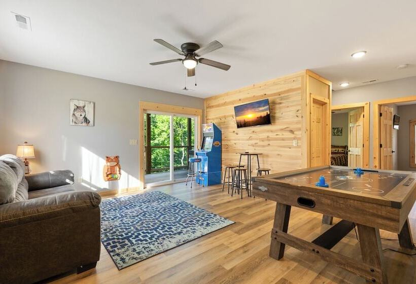 Eagle Mountain Cabin