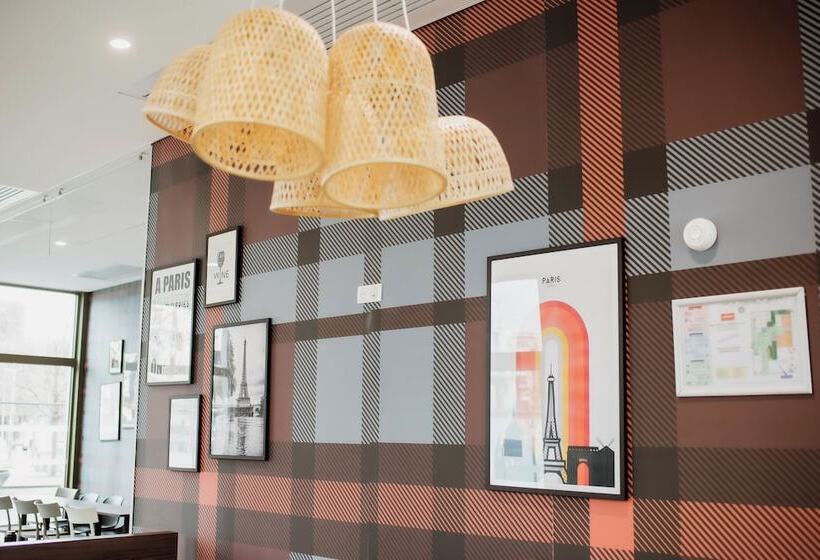 Easyhotel Marseille Euromed