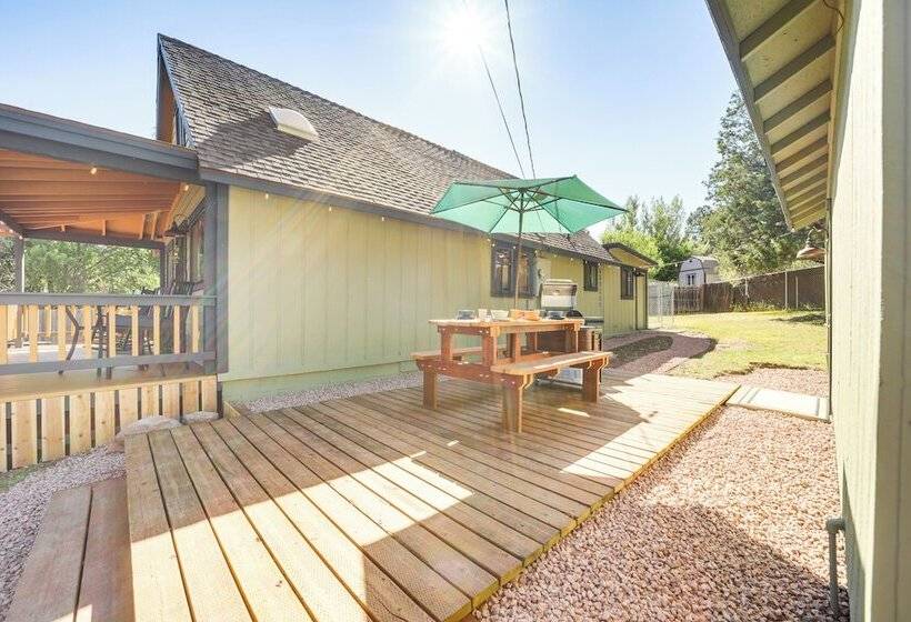 Family Cabin In Pine W/ Deck: Pets Welcome!