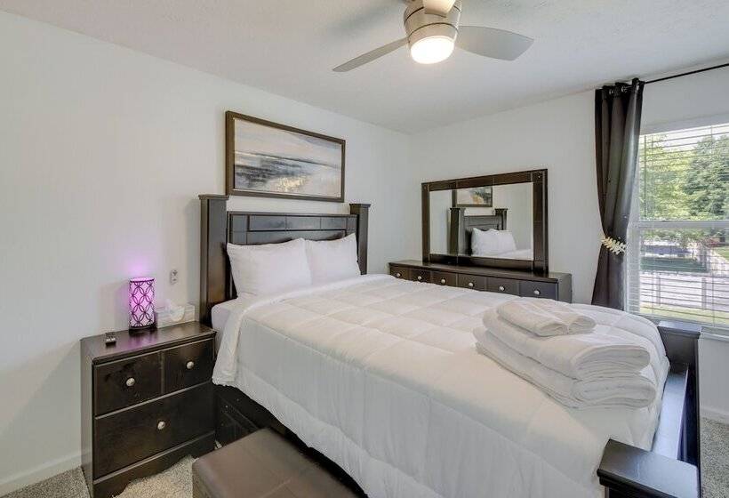 Family Friendly Indianapolis Home W/ Fenced Yard