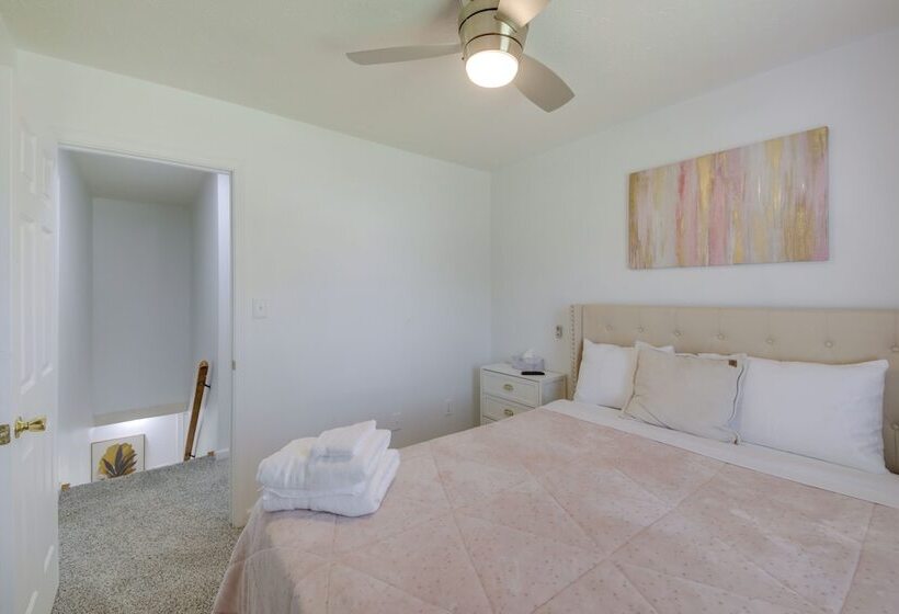 Family Friendly Indianapolis Home W/ Fenced Yard