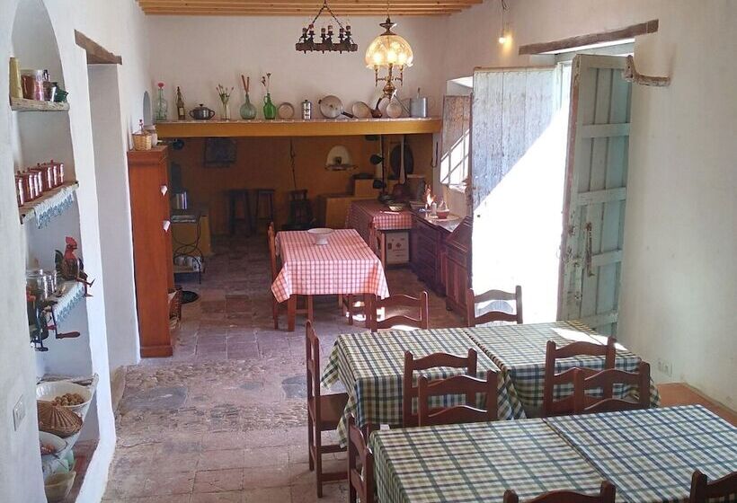 Andalusian Farmhouse For Workshops, Retreats Or Events