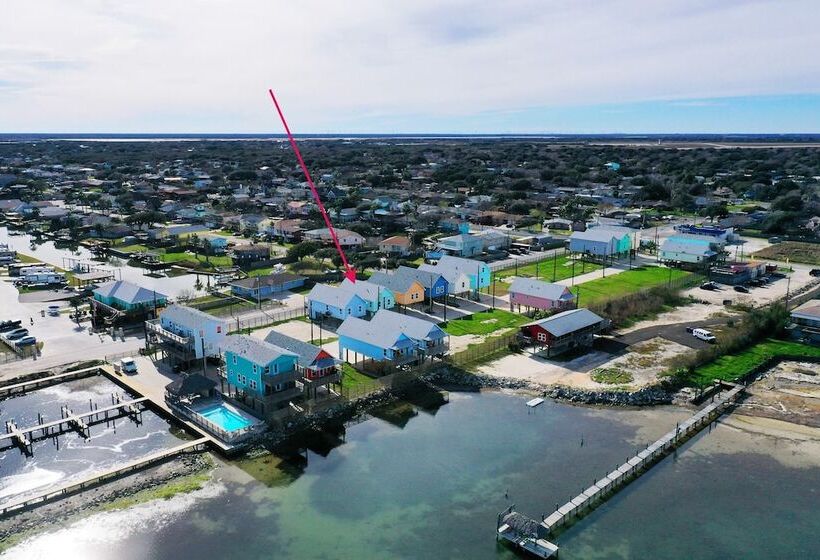 Balcony W/ Bay View Shared Pool + Boat Dock Fat Flounder By Avantstay