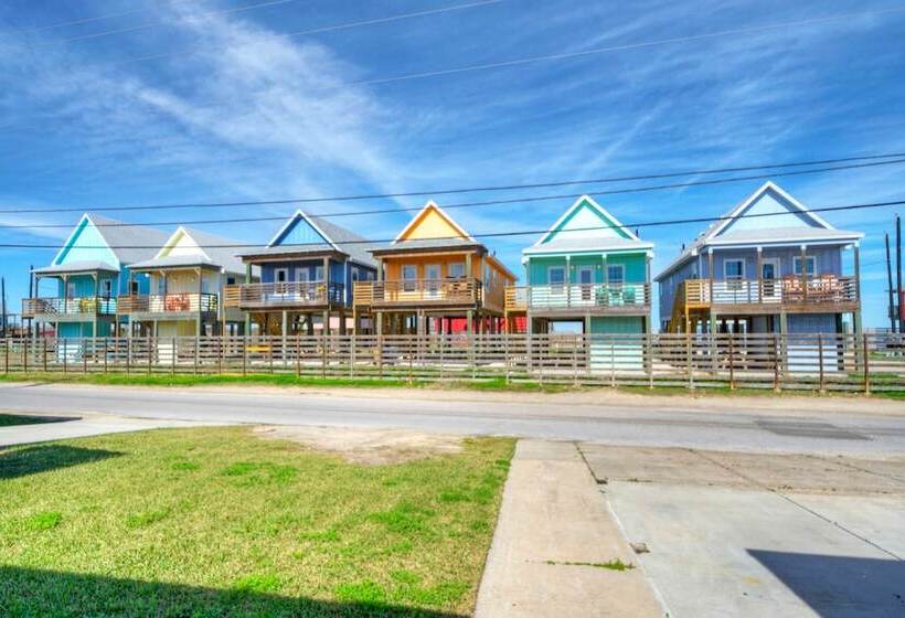 Balcony W/ Bay View Shared Pool + Boat Dock Fat Flounder By Avantstay