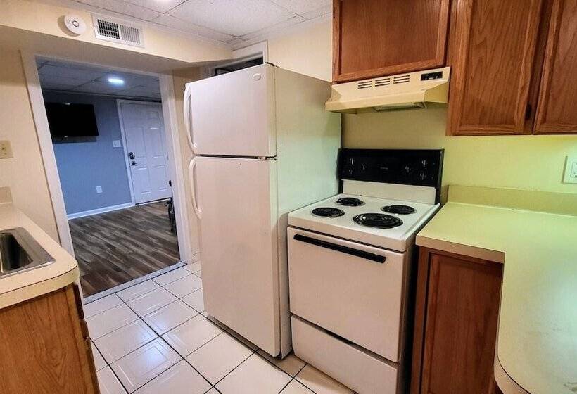 Frolic On Fern By Avantstay Enclosed Deck W/ Forest Views, Bar