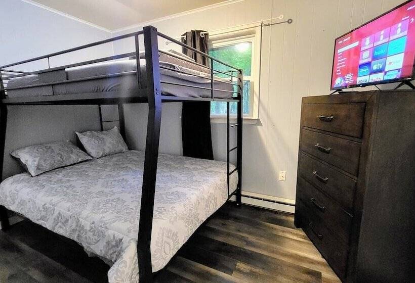 Frolic On Fern By Avantstay Enclosed Deck W/ Forest Views, Bar