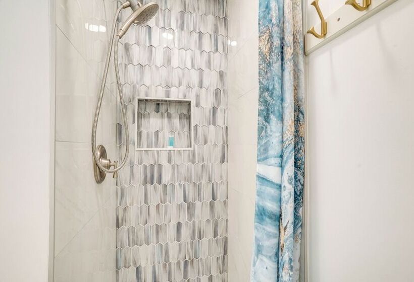 Front Royal Retreat On 3 Acres W/ Mtn Views!