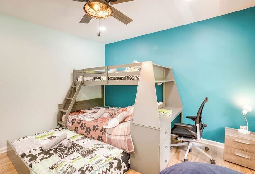 Front Royal Retreat On 3 Acres W/ Mtn Views!