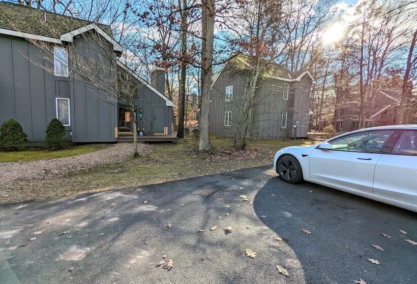 Frost Hollow By Avantstay Deck W/ Grill, Game Room Loft