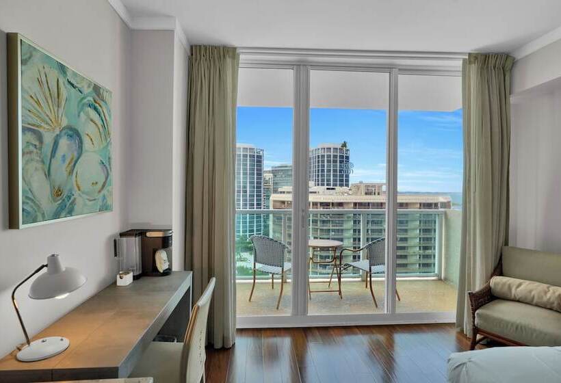 Glamorous Bay View Studio In The Grove