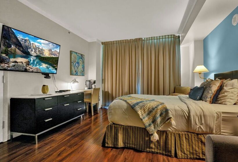 Glamorous Bay View Studio In The Grove