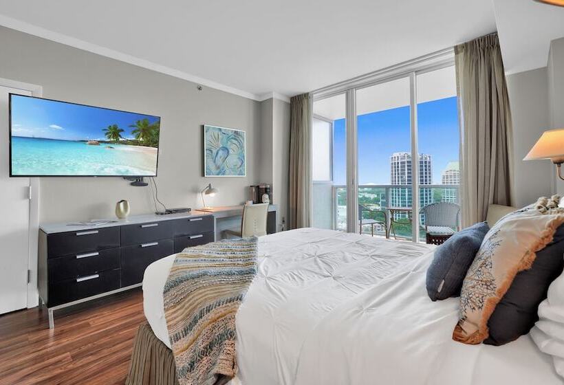 Glamorous Bay View Studio In The Grove