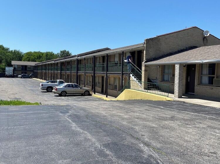 Glenstone Place Extended Stay Motel