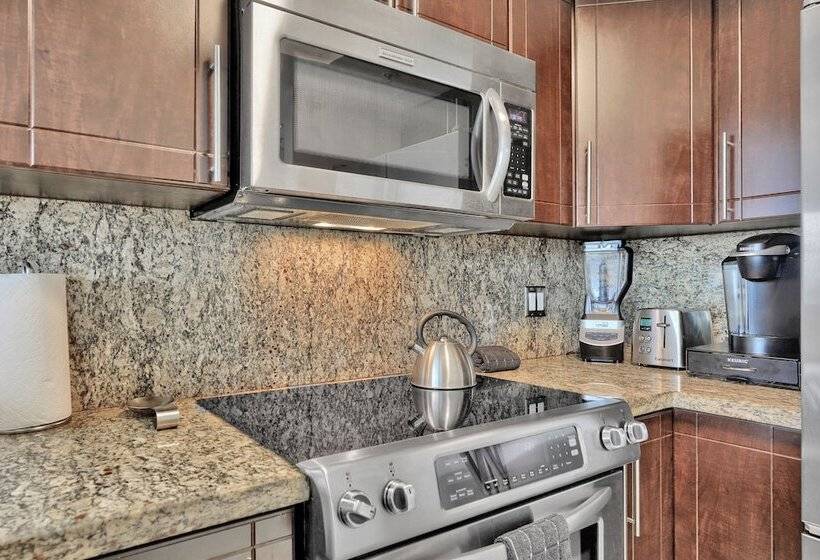 Gorgeous Spacious 2bed Bayview Apartment