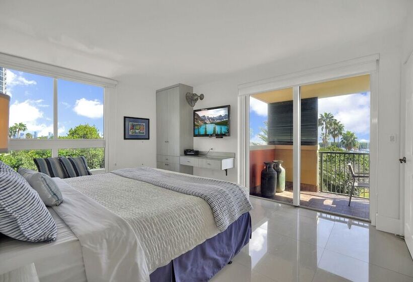 Gorgeous Spacious 2bed Bayview Apartment