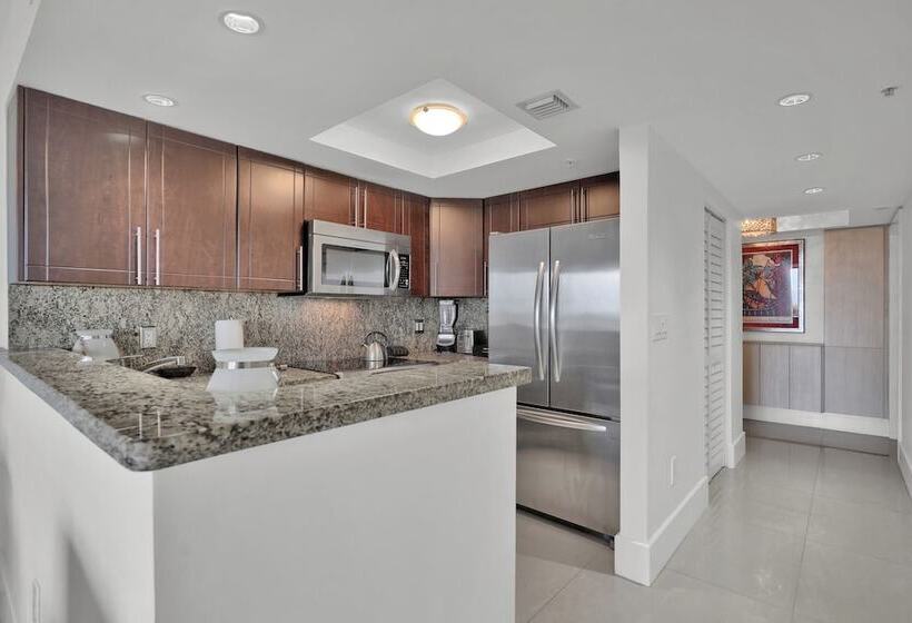 Gorgeous Spacious 2bed Bayview Apartment