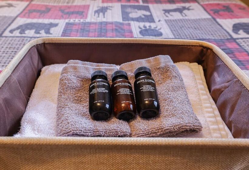 Grateful Escape Avantstay Hot Tub, Sauna, Deck, Firepit, Beach Access