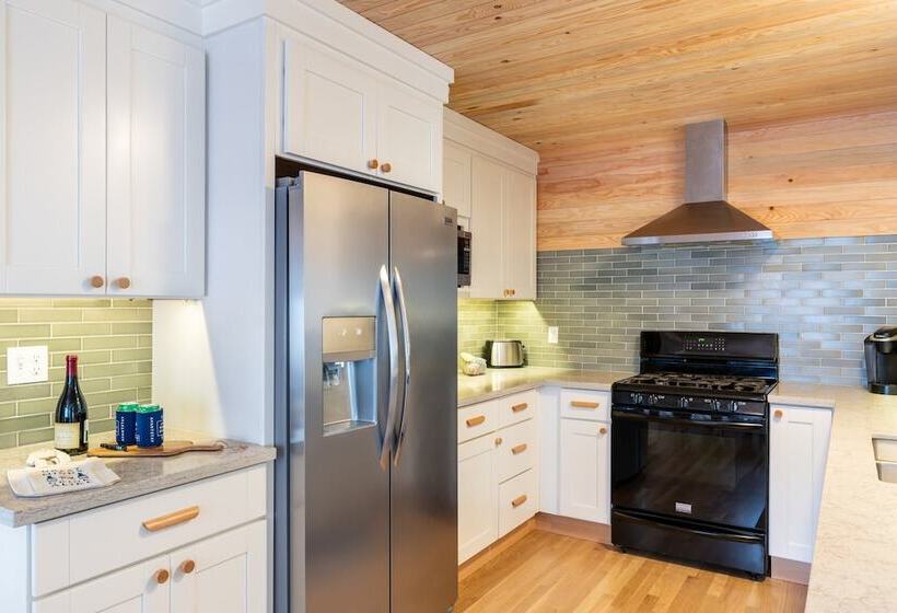 Grey Oak By Avantstay Coastal Charm, Near Beach & Golf